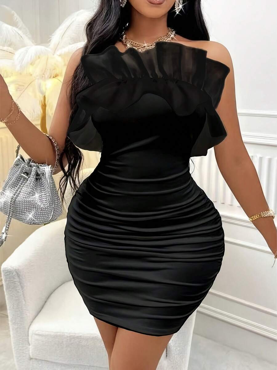 Elegant Off Shoulder Ruched Bodycon Dress, Boat Neck Wedding Dress With Ruffled Short Train & Bodycon Fit, Spring Winter Clothes, Vacation New Years Valentine Outfits For Women - 黑色 - 查看 1