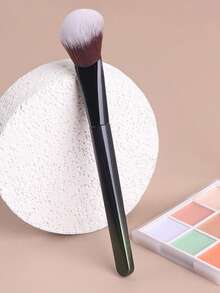 1pc Angled Blush Brush, Soft Fiber Hair, Natural Makeup Application, Suitable For Beginners - Black - View 2