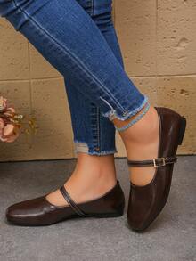 宽楦搭扣时尚方头低跟女式大码平底鞋，舒适柔软的咖啡棕色玛丽珍平底鞋，优雅百搭，适合日常、通勤、秋季办公穿着，芭蕾平底鞋