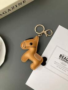 1个可爱迷你小马钥匙扣，DIY配饰吊坠，适合派对、卡通装饰，皮革/PU材质，休闲百搭，优雅派对及街头时尚，合金材质，四季皆宜，可挂在包包/手机/车上，是送给她的贴心礼物，适合2025年各种节日、婚礼、复活节、圣诞节等场合，可作为包包挂饰、汽车装饰、送给老师、朋友、姐妹的礼物。