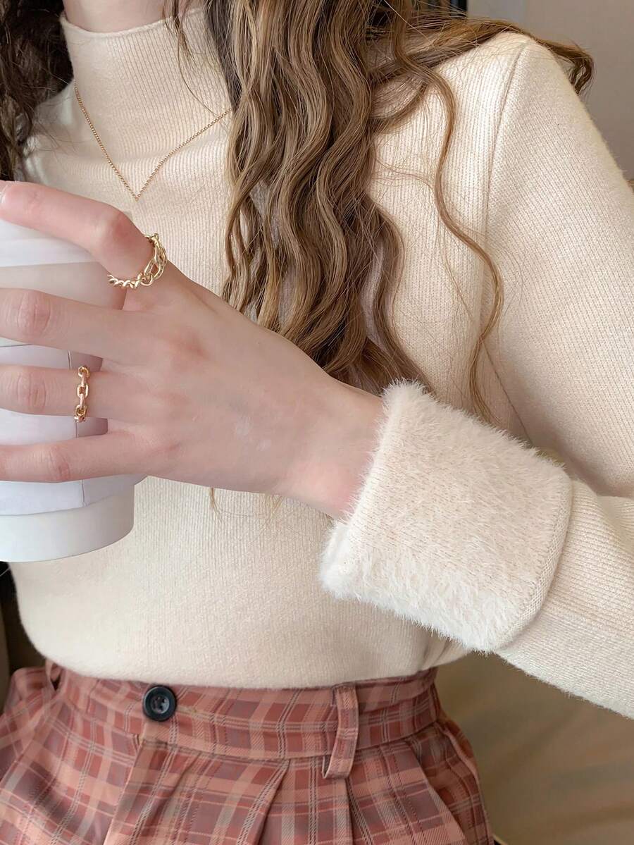 女式休闲简约厚款保暖内衬高领针织打底衫,秋冬 - 米色 - 查看 1