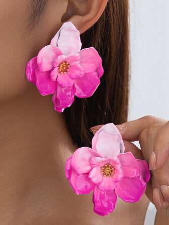 1 par vintage asymmetriska blom- och lövmönster geometriska texturerade guldfärgade örhängen, unik present till kvinnor, lämplig för nattklubb