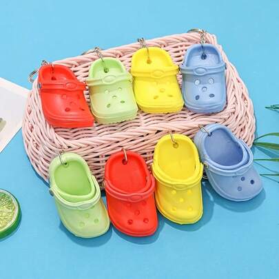 [Kawaii Footwear Accessory Aesthetic]1PC Cute Mini Shoe Charm Keychain - Novelty 3D Detachable Crocodile Shoe-Shaped Keyring | Durable Acrylic Resin Material, Lightweight & Wear-Resistant Design | Multi-Scene Accessory: Bag Charm For Backpack/Laptop Bag, Phone Pendant, Car Interior Ornament, Key Chain For Daily Carry & Desk Decor