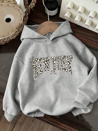 Teen Girls Pullovers, Long Sleeve Hooded Sweatshirts For Teen Girl, Older Teen Girl And Teens. Simple And Stylish With No Pockets, Perfect For Casual Everyday Wear, With Rich Print Details, Perfect For Fall And Winter.