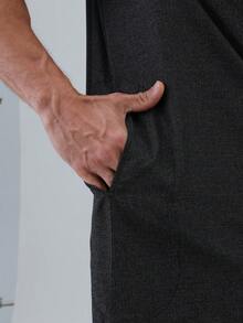 AL HARAMAIN Jubah dan Dishdasha Arab Pria, dengan Kerah Tegak Kecil. Kain Lembut dan Nyaman. Gaya Longgar dan Nyaman, Desain Lengan Pendek Sederhana, Dapat Dicuci dengan Tangan atau Mesin Cuci, Hadiah untuk Keluarga, Gaya Longgar, Cocok untuk Semua Musim, Cocok untuk Ramadan dan Acara Keagamaan Formal | Desain Leher Bulat | Tekstur Halus - Dark Grey - View 8
