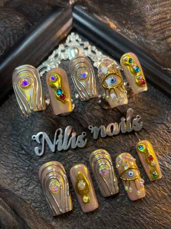 ตกแต่งเล็บให้สวยสดใสด้วย 10ชิ้น เล็บ Y2k ทำด้วยมือ เล็บทรงสี่เหลี่ยมยาว ชุดเล็บปลอม เล็บโครเมียมสีทอง ลายเรขาคณิตวาดมือและเล็บลายดวงตาวาดมือ เครื่องประดับตกแต่ง 3 มิติแบบปั้นมือ เรซิ่น 3 มิติหยดน้ำ ประดับพลอยเทียม เล็บอะคริลิคแบบครอบคลุมทั้งหมดสำหรับผู้หญิงและเด็กผู้หญิง ใช้ในชีวิตประจำวัน พร้อมสติกเกอร์เจลและตะไบเล็บฟรี