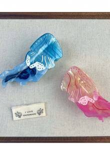 1 pièce Pince à cheveux en acétate de la série océanique, pince à cheveux en forme de baleine de conception de niche, accessoire pour cheveux de gros, pince pour queue de cheval, nouvelle pince à cheveux en acétate de la série océanique avec strass en forme d'étoile de mer pour les frontières, pince à cheveux haut de gamme pour chignon, pince à cheveux en acétate fluide en forme d'étoile de mer fraîche, pince à cheveux élégante haut de gamme multicolore, accessoire de mode pour les cheveux, pince à cheveux pour femmes - Multicolore - Voir 6