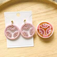 1 Stück/2 Stücke Blumen Geometrisch Ton Ausstecher in Box - mit Gänseblümchen-förmigem Hohlmuster, ideal für Polymer Ton Ohrringe und Halsketten, Material für handgefertigte Basteleien und Schmuckherstellung - Pink - Übersicht 8