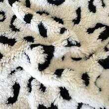 1pc Double-Layer Thick Jacquard Taffeta Fleece Blanket, Leopard Print Plush Throw Blanket