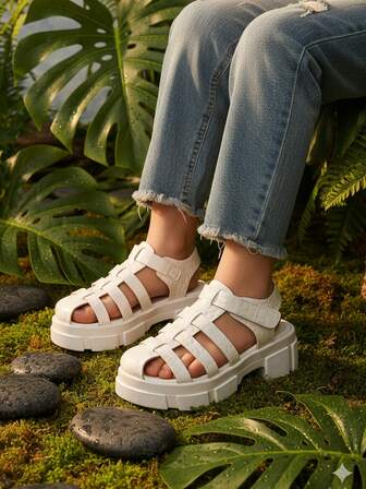 1 para dziewczęcych rzymskich sandałów z grubą podeszwą i odkrytymi palcami, wzór z wytłoczonym wzorem krokodyla, wygodny design, uniwersalny, swobodny styl boho, pusta platforma, wodoodporne, antypoślizgowe, miękkie dno, oddychające buty plażowe, odpowiednie dla dziewcząt w wieku 2-15 lat, uczennic szkół podstawowych i średnich, na zewnątrz, na wakacje, nad morzem