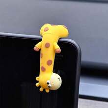 1 pieza Figura miniatura de jirafa linda y relajante - Decoración para monitor de computadora de oficina/tablero de automóvil, Encanto adorable de jirafa acostada, Ornamento para escritorio y decoración interior de automóvil que alivia el estrés