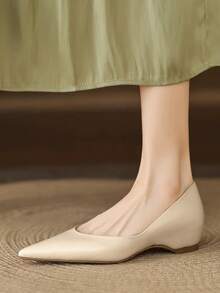 复古棕色尖头平底鞋，新款法式撞色低帮厚底平底鞋，四季皆宜 - 杏色 - 查看 3