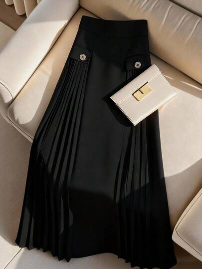 女士纯色优雅百褶裙，适合春秋季休闲和商务场合穿着，可搭配衬衫。情人节礼物。