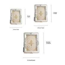 Marco de fotos de metal con relieve plateado vintage elegante, de 6/7/8 pulgadas para exhibir fotos artísticas y trabajos personales, decoración de escritorio con forma de ola creativa - Plateado - Ver 4