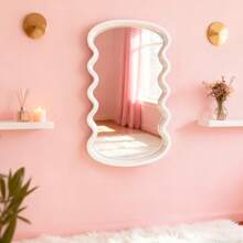1个波浪形浴室壁镜，不对称镜面化妆镜，可安装在洗手池上方，可爱化妆镜，适用于玄关、客厅、卧室