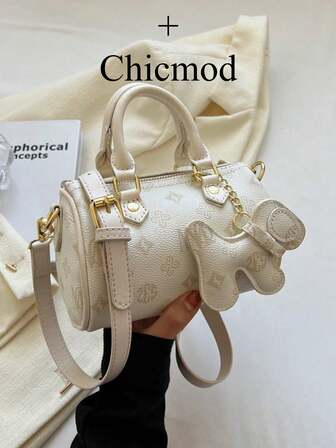 2024 New Fashion Classic Clown Solid Color PU Waterproof Material Letter Graphic Print Decor Dual Handle Pillow Shape Bag With Animal Pendant, Suitable For Shopping, Can Be Worn Crossbody. Suitable For Shopping, Wallet, Young Women, College Students, Newlyweds, White-Collar. Very Suitable For Office, School, Work, Business, Commuting, Outdoor Activities, Travel And Outings.