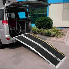 Rampa de silla de ruedas portátil - Rampa de aluminio pesada con placa de transición, superficie antideslizante y tiras reflectantes, capacidad de peso de 600 libras - ideal para hogar, escaleras, bordas y vehículos - 5 pies - Ver 3