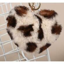 1个豹纹心形毛绒装饰品 - 柔软蓬松的钥匙扣挂件，可用于包包、发饰、手机壳等 - 耐用面料，豹纹图案，可爱钥匙扣配件，包包装饰，俏皮设计，豹纹心形钥匙扣吊坠，适合情侣和家庭，情人节礼物吊坠 - 彩色 - 查看 16