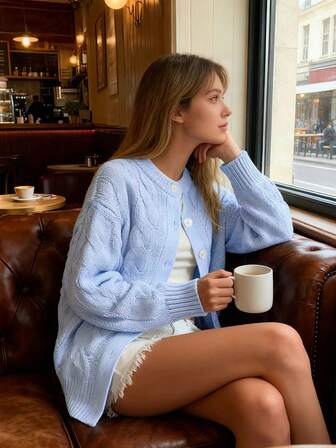 女式日常休闲纯色麻花针织圆领落肩长袖针织宽松纽扣开衫麻花羽绒毛衣，秋冬