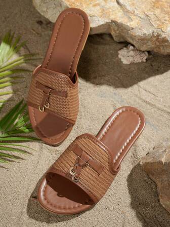 Women's Brown Woven Pattern Open Toe Flat Sandals With Metal Decor - Comfortable Summer Beach Vintage Boho Style, Recommended By Influencers, French Minimalist Design For Everyday Wear