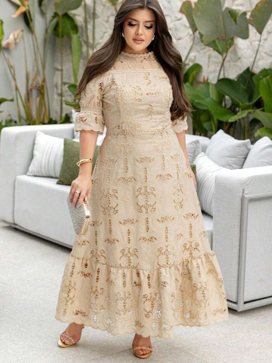 Livia Dress | Evangelical Dress | Long | Lace | Elegant Dress | Evangelical Fashion 2025 | Romantic Dress | Elegant Lace Dress | Ruffled Hem | Vacation | Half Sleeve | Casual Chic Look. - 裸色 - 查看 1