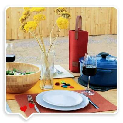 1pc Red Wine & Champagne Gift Bag, Felt Material High-End Single Bottle Red Wine Holiday Gift Packaging Bag, Thick Felt Red Wine Bag