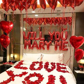 22pcs "Marry Me" Balloon Set, Includes "Will You Marry Me" Balloon Banner, Red Heart Foil Balloons & 200pcs Rose Petals, Suitable For Valentine's Day Party Decor, Proposal, Newlywed Decor, Wedding, Romantic Party, Bachelor Party, Birthday, Indoor Decoration