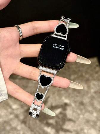 1条女士银色金属水钻心形手链，兼容38/40/41/44/45/49/42/46mm Series 11/SE3/Ultra3/Ultra/SE/SE2/10/9/8/7/6/5/4/3/2/1