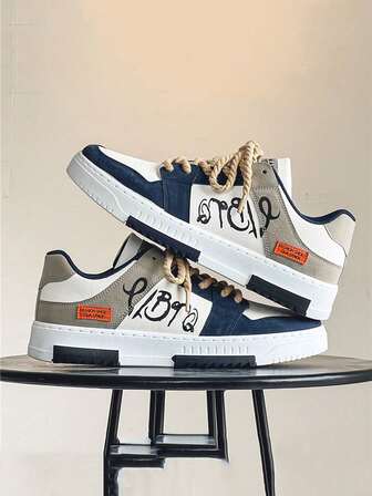 新款男士滑板鞋时尚韩版四季运动鞋时尚透气白鞋平底滑板鞋百搭潮流运动鞋（新款鞋带装饰件和线条）