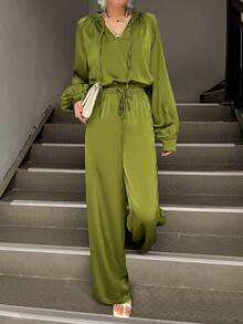 Ensemble deux pièces élégant et polyvalent pour femmes, composé d'un Top à manches longues en soie verte et d'un pantalon