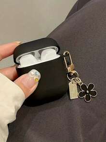 樱花纯黑耳机保护套，适用于所有型号（1代、2代、3代、Pro、Pro 2、Pro 3），防刮擦 - 帶掛件 - 查看 4