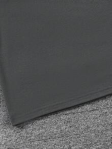 Conjunto informal de camiseta de manga corta con estampado de letras y dibujos animados, y pantalones cortos para niño pequeño - Gris Oscuro - Ver 4