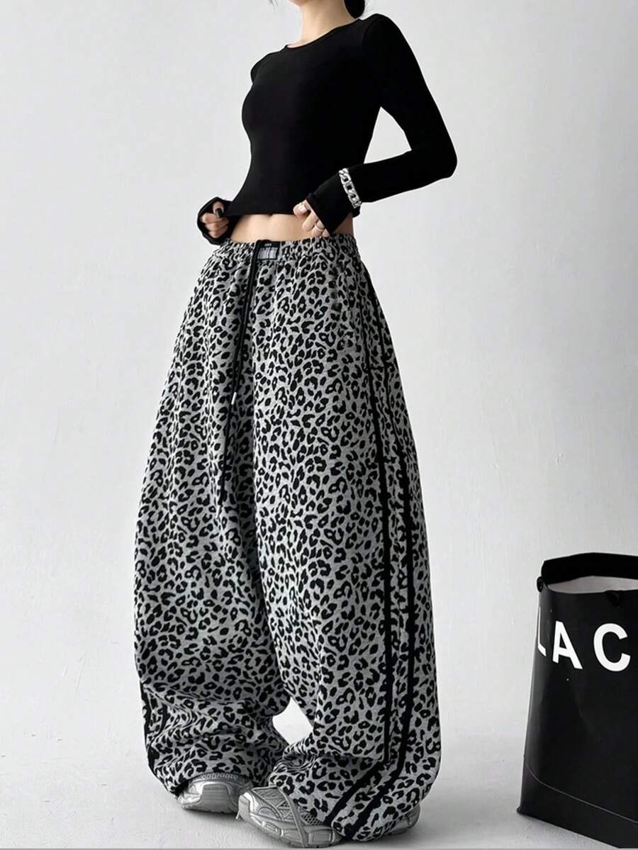 بنطلون رياضي أمريكي بطراز الشارع بنمط نمر مع شريط جانبي، للنساء خصر عالي فضفاض مريح واسع الساق، للربيع والخريف والشتاء، بجيوب لرقص الشارع، خصر مطاطي وساق مستقيمة