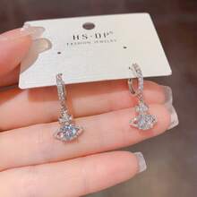 A Versatile High-End Diamond-Studded Empress Saturn Earrings With A Unique Simple And Super Shiny Design - 2 - 查看 2