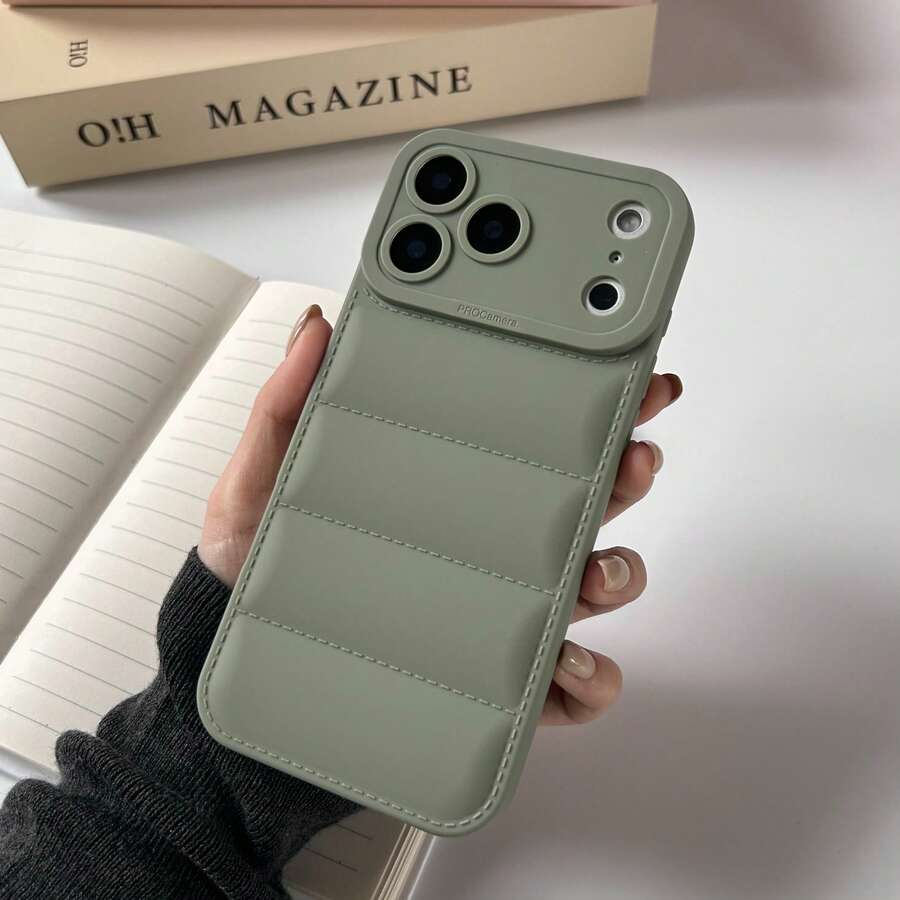 Ốp điện thoại Viral Aesthetic Quilted Puffer - Màu xanh lá cây nhạt, tương thích với iPhone | Chất liệu mềm mại, bông xốp. - xám xanh - Xem 1