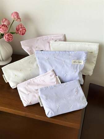 A Small Fresh-Style Makeup Bag With Large Capacity, Portable Skincare Storage Bag, Travel Inner Bag, Touch-Up Bag, Toiletry Bag, Multifunctional Cosmetics Storage Bag, Wallet Bag, Portable Cosmetics Brush Storage Bag With Zipper Closure That Can Hold Lipstick, Brushes, Skincare Products, Phone, Coins, And Small Items.