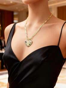 1pc Stainless Steel Chain With Cubic Pendant, Decorated With 3D Colorful Crystal Heart Design | Vintage Fashionable Minimalist Unisex Necklace, Suitable For Couples Everyday Wear Or Street Party Occasions - Gold - View 2