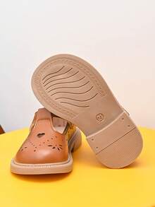 1 Pair Comfortable, Fashionable, Minimalist British Style Lightweight Non-Slip Girls Loafers - Brown - View 6