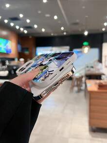 Funda para teléfono con collage de chicas anime. Compatible con teléfonos ,  17,  16 Pro Max,  15 Pro Max,  13 y  12. Fabricada en TPU para una protección eficaz contra golpes y caídas. Un regalo ideal para amantes del anime, familiares, amigos y para cualquier ocasión. - Plateado - Ver 4