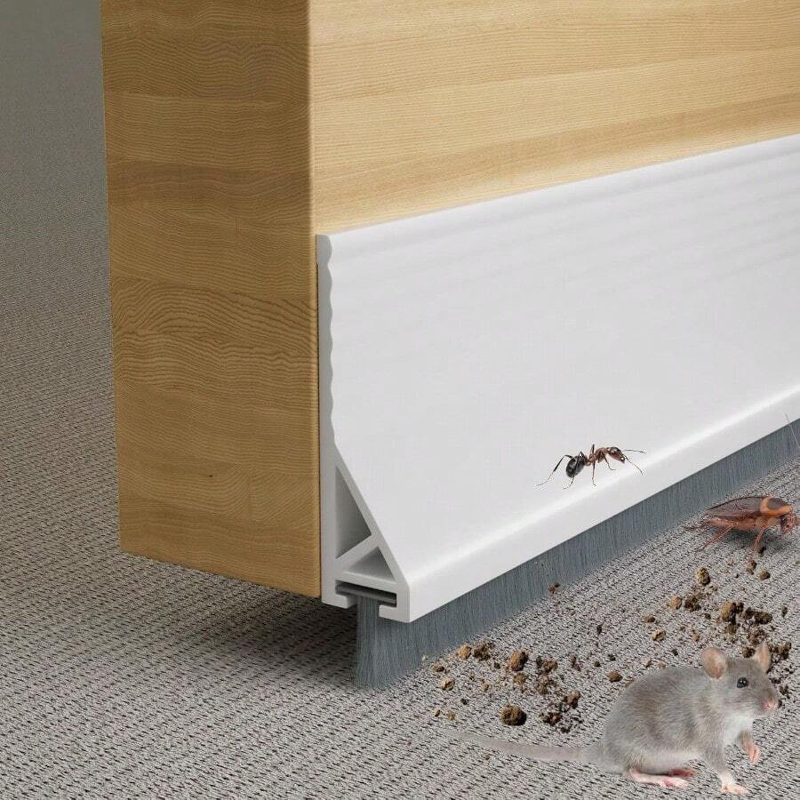 Tope de tiro debajo de la puerta de 39 pulgadas con cepillo para polvo barridos de la parte inferior de la puerta para exterior e interior tira de sellado de sonido de relleno de huecos tapón de - blanco - Ver 1