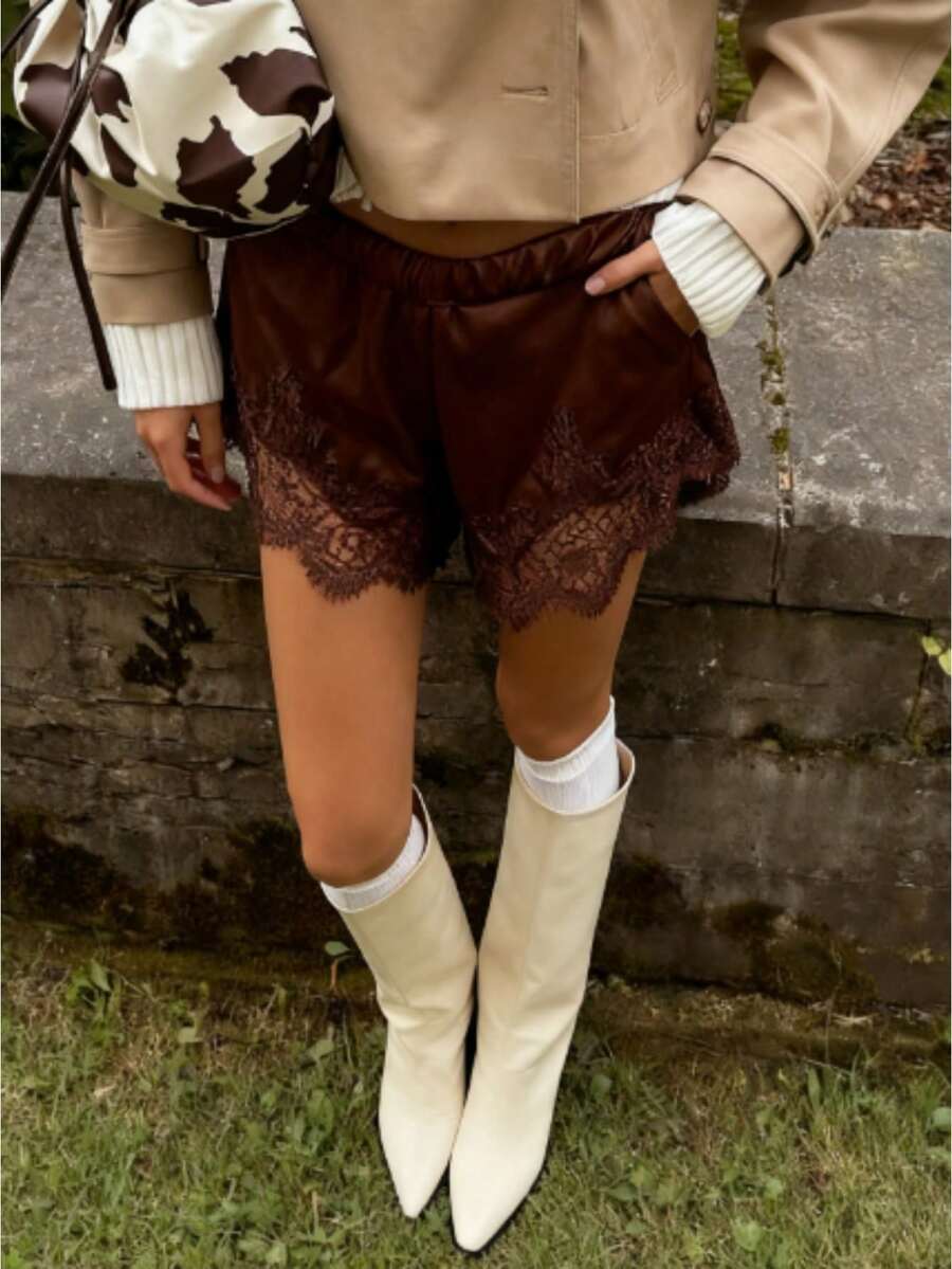 Women Lace Trim Satin Silk Shorts Y2K Patchwork Silky Mini Shorts Elastic Waist Pajama Slip Bottoms Boxer - 紅棕色 - 查看 1