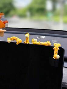 1 pieza Figura miniatura de jirafa linda y relajante - Decoración para monitor de computadora de oficina/tablero de automóvil, Encanto adorable de jirafa acostada, Ornamento para escritorio y decoración interior de automóvil que alivia el estrés