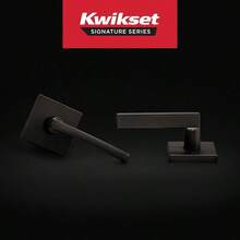 Kwikset Halifax - Manija de puerta de paso interior palanca para puertas de clóset y pasillo palanca reversible sin bloqueo bronce veneciano con protección Microban - Bronceveneciano - Ver 2