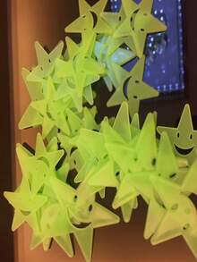 Smiling Face Luminous Stickers, Glowing Star Wall Stickers, Fluorescent Cartoon Pentagram Stickers For Students (Suitable For Christmas Parties & Gatherings).