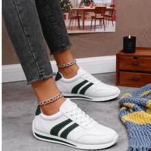 2026 Fall/Winter New Women's Skate Shoes: Stylish Two-Tone Stripes, Understated Wedge Heel, And Breathable Design. These Are The Ideal Casual Sneakers For Creating A Preppy Back-To-School Look, And A Must-Have Item For Fall Women's Fashion. They're Perfect For Valentine's Day When Paired With A Dress. Available In A Variety Of Styles And Colors. They Also Make A Great Valentine's Day Gift.