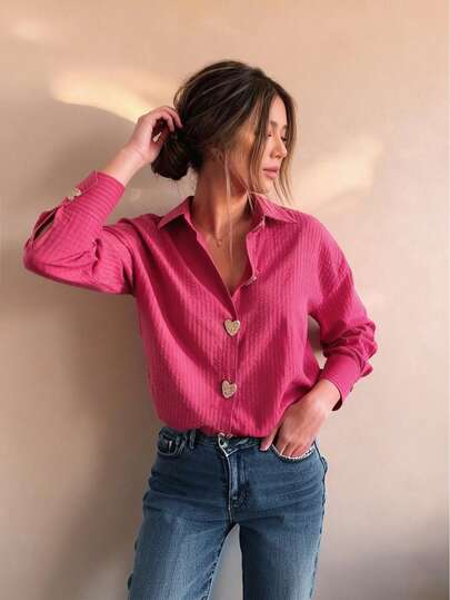 Camisa básica elegante y casual con botones de metal con forma de corazón a rayas en color rosa pálido, ropa casual de otoño/invierno para mujer, ropa casual de oficina para mujer