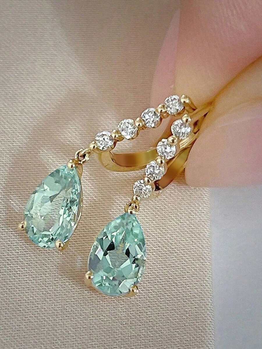 一对优雅的立方氧化锆水滴耳环,适合女性佩戴,是婚礼、订婚、周年纪念、情人节和其他场合的理想之选。 - 1# - 查看 1