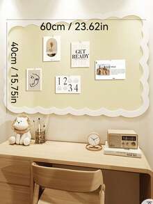 1块超大尺寸波浪纹边框毛毡板，自粘毛毡墙板（含约35枚彩色图钉），适用于办公室、家庭、教室，可用作毛毡公告板，自粘式设计，不会损坏墙面，可用于张贴便条、照片、日程安排等，可重复使用，亦可用作布艺照片和留言展示板，家居装饰挂件，适合圣诞节、万圣节、情人节、新年等节日庆祝活动。