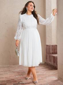 Simplee Robe maxi élégante à volants en dentelle contrastée pour femmes grandes tailles, nouvelle collection printemps. Convient pour les fêtes de Noël et du Nouvel An