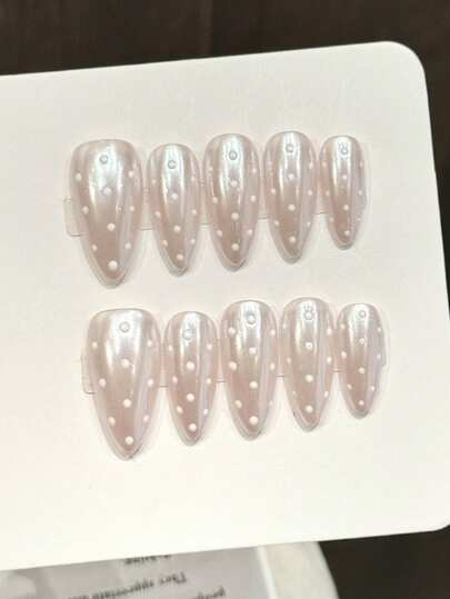 10 piezas de uñas postizas hechas a mano en forma de almendra, de color blanco suave, con lunares blancos, de unicolor, uñas cromadas, uñas elegantes y sencillas hechas a mano para el otoño, uñas postizas para el Día de San Valentín, estilo Y2K para fiestas, adecuadas para uso diario, citas, playa y vacaciones tropicales. Adecuado como regalo de suministros de uñas para mujeres y niñas.